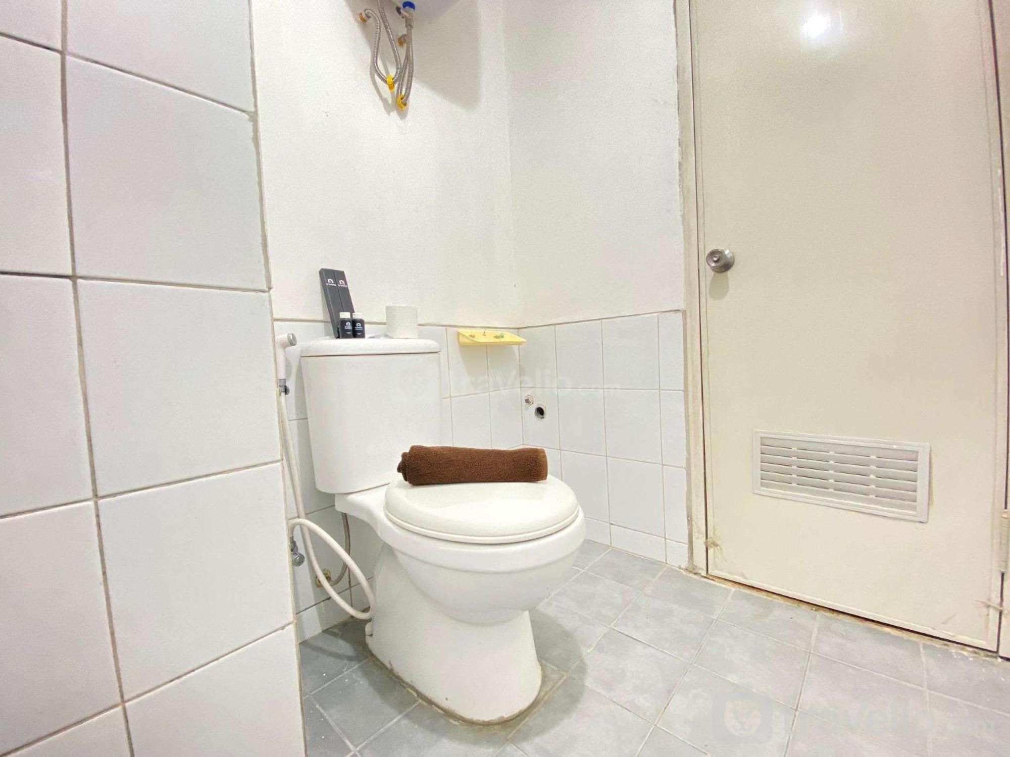 Spacious At Grand Afrika By Travelio